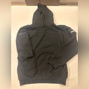 Comfrt black  Hoodie with Pocket Detail